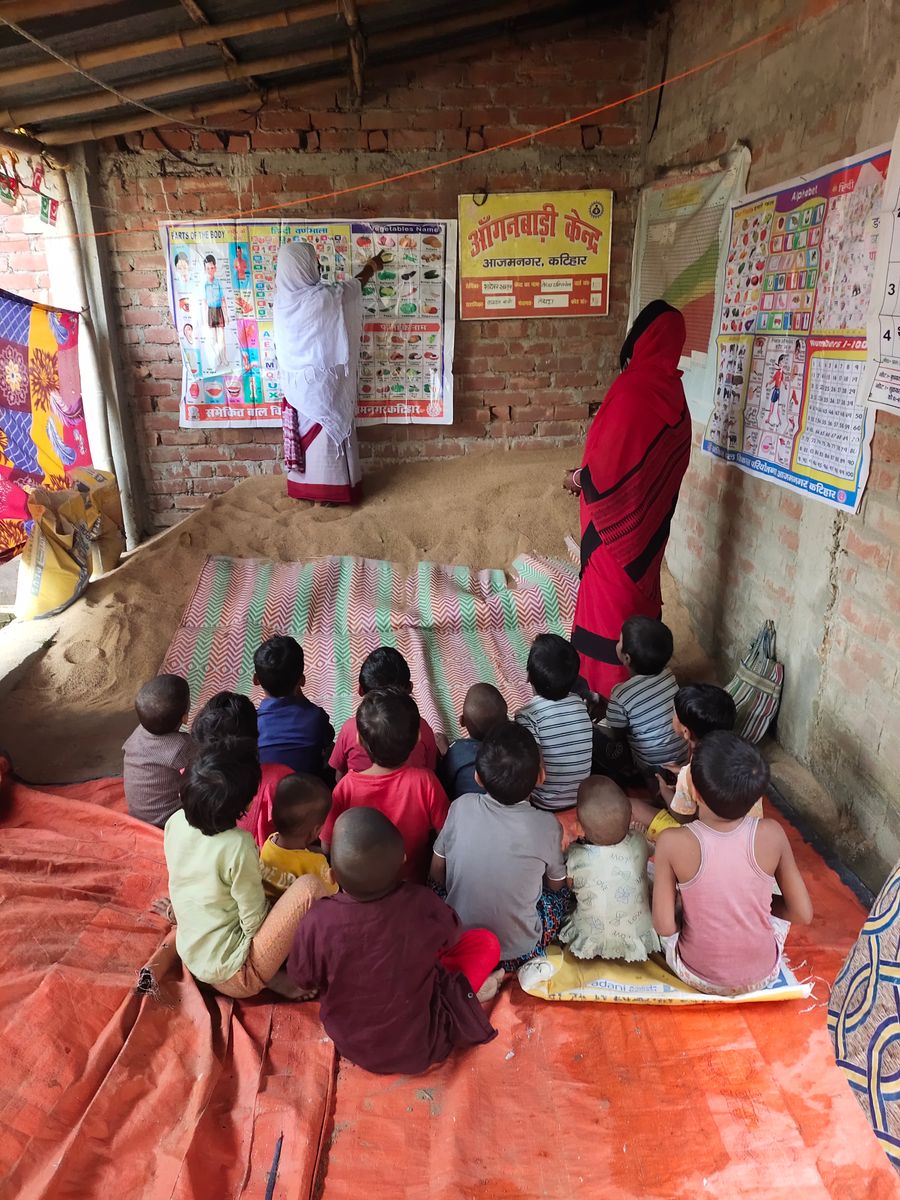 Children learning together in an Indian classroom